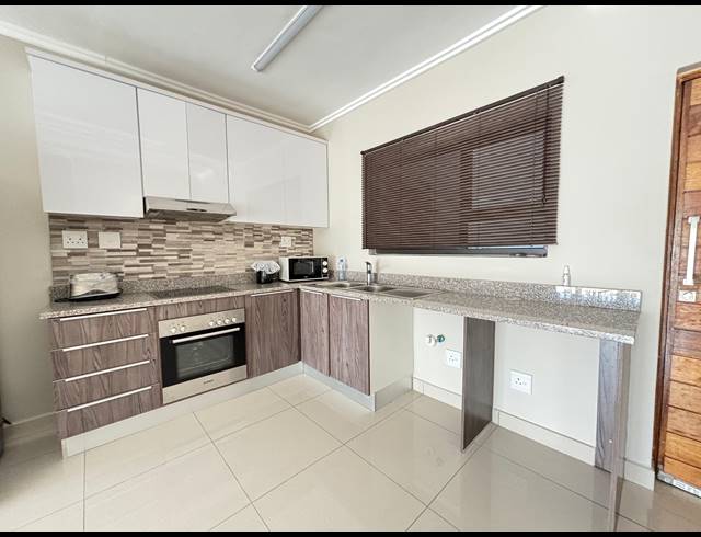 2 BEDROOM APARTMENT FOR SALE IN UMHLANGA RIDGE